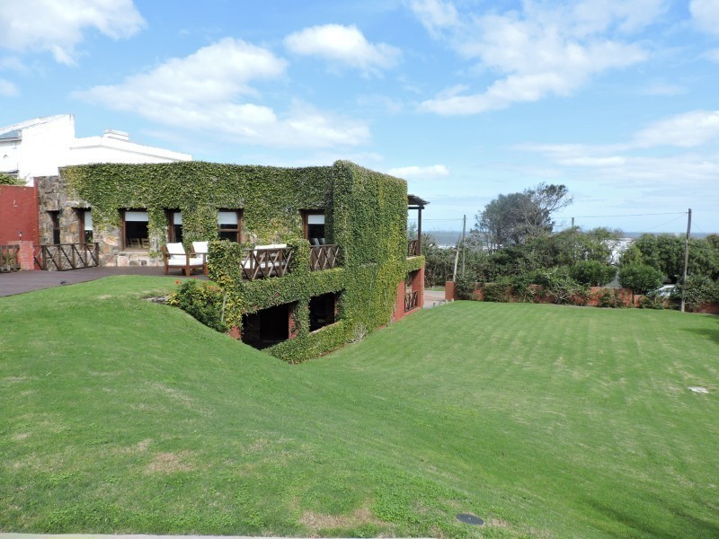 Casa en alquiler con pileta en la desembocadura